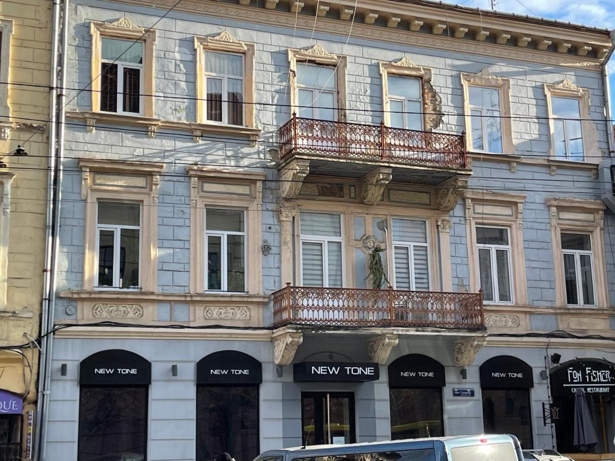 Lux Apartment In Zentrum Çernivtsi Dış mekan fotoğraf